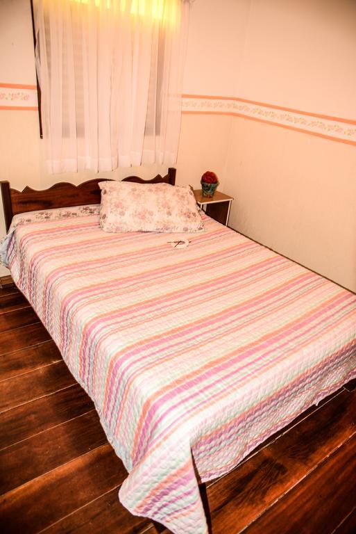 Pousada Vovo Nana Sao Bento do Sapucai Bagian luar foto